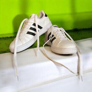 Adidas Cloudfoam Comfort White & Black Sneakers Women's Size 6